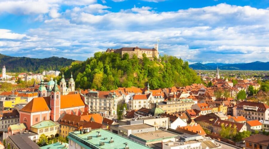 Najem kombija v Ljubljani – odkrijte glavne znamenitosti prestolnice